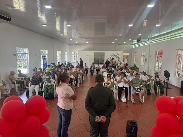 #Guamal | Policía Nacional fortalece lazos con los adultos mayores En el