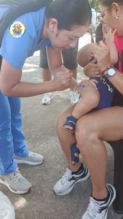 NIÑOS Y ADULTOS DE ACACÍAS PARTICIPARON EN LA JORNADA NACIONAL DE VACUNACIÓN