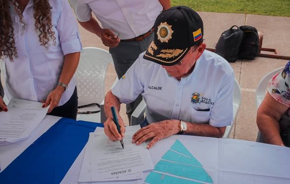 UN SUEÑO QUE HOY SE FIRMA CON DIGNIDAD Y FUTURO Hoy, 30