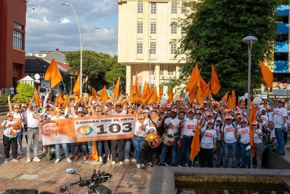 #IinformaciónPolítica Más de mil personas se movilizaron en el centro de Villavicencio